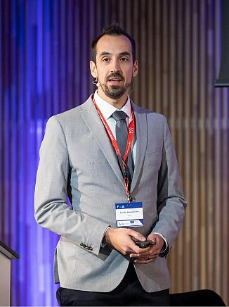 Prof. Dr. Sebastian Lins